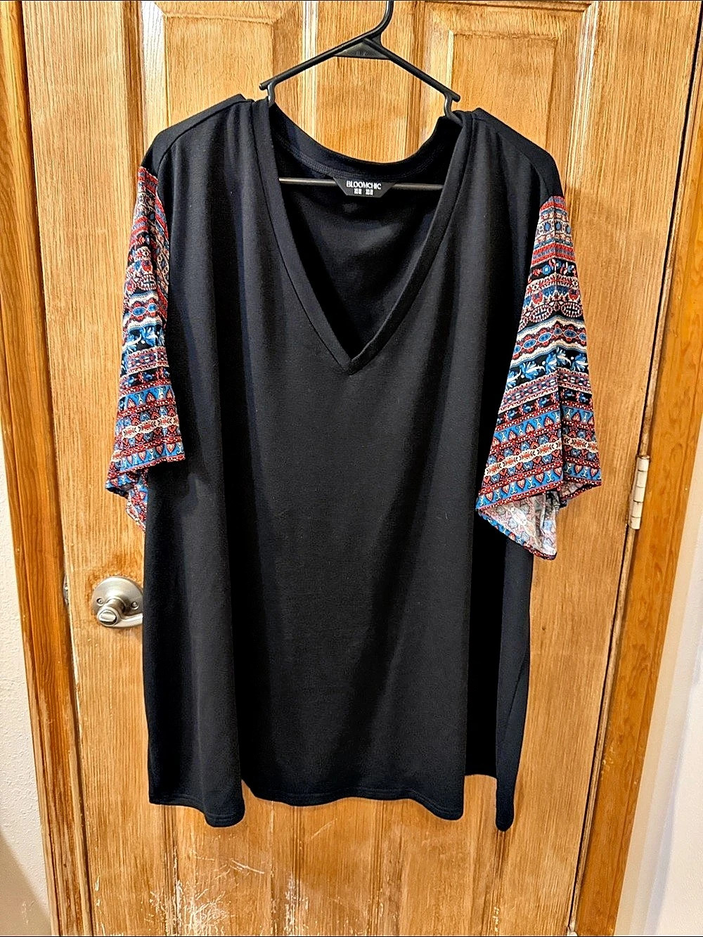 Bloomchic Black T-Shirt with Printed Raglan Sleeves Tunic Black & Multicolor